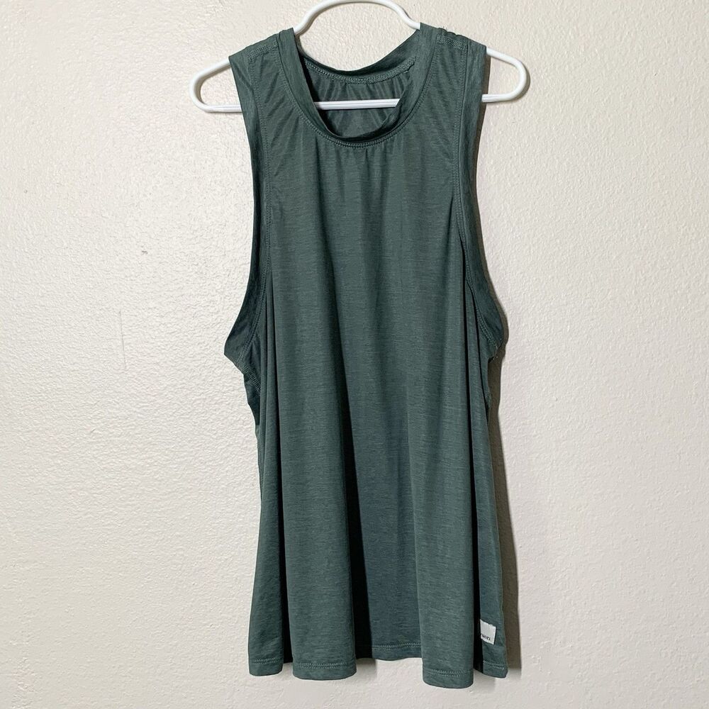 Vuori Sleeveless Muscle Tee Women's Small Green Tank Top $54